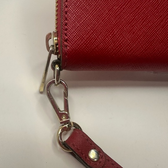 Michael Kors EUC Red Saffiano Leather Jet Set Wallet With Wrist Strap - Picture 10 of 16